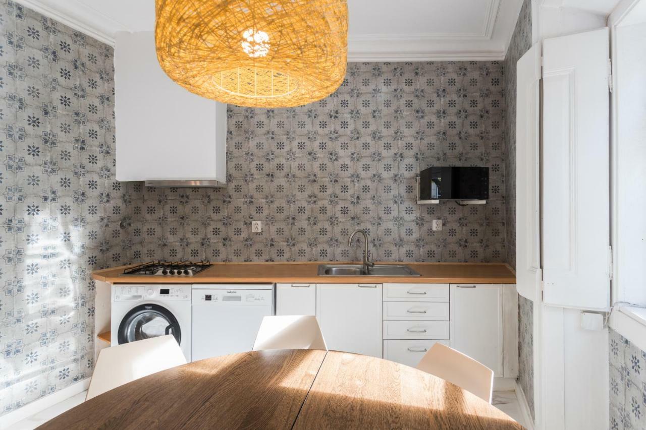 Alfama Tale Four-Bedroom Apartment W/ River View - By Lu Holidays Lisabona Exterior foto